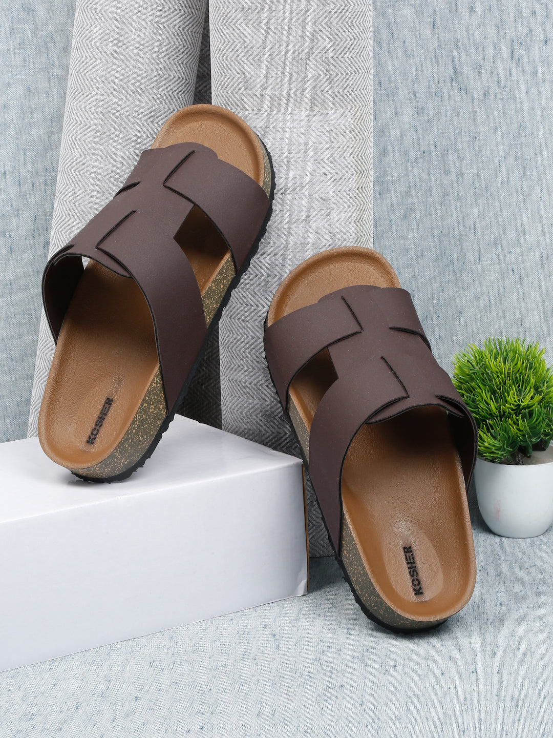 Kosher brown color casual slipper